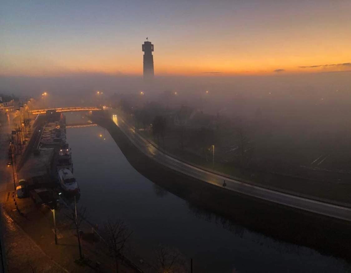 Vakantiehuisje aan de Ijzer Diksmuide Buitenkant foto